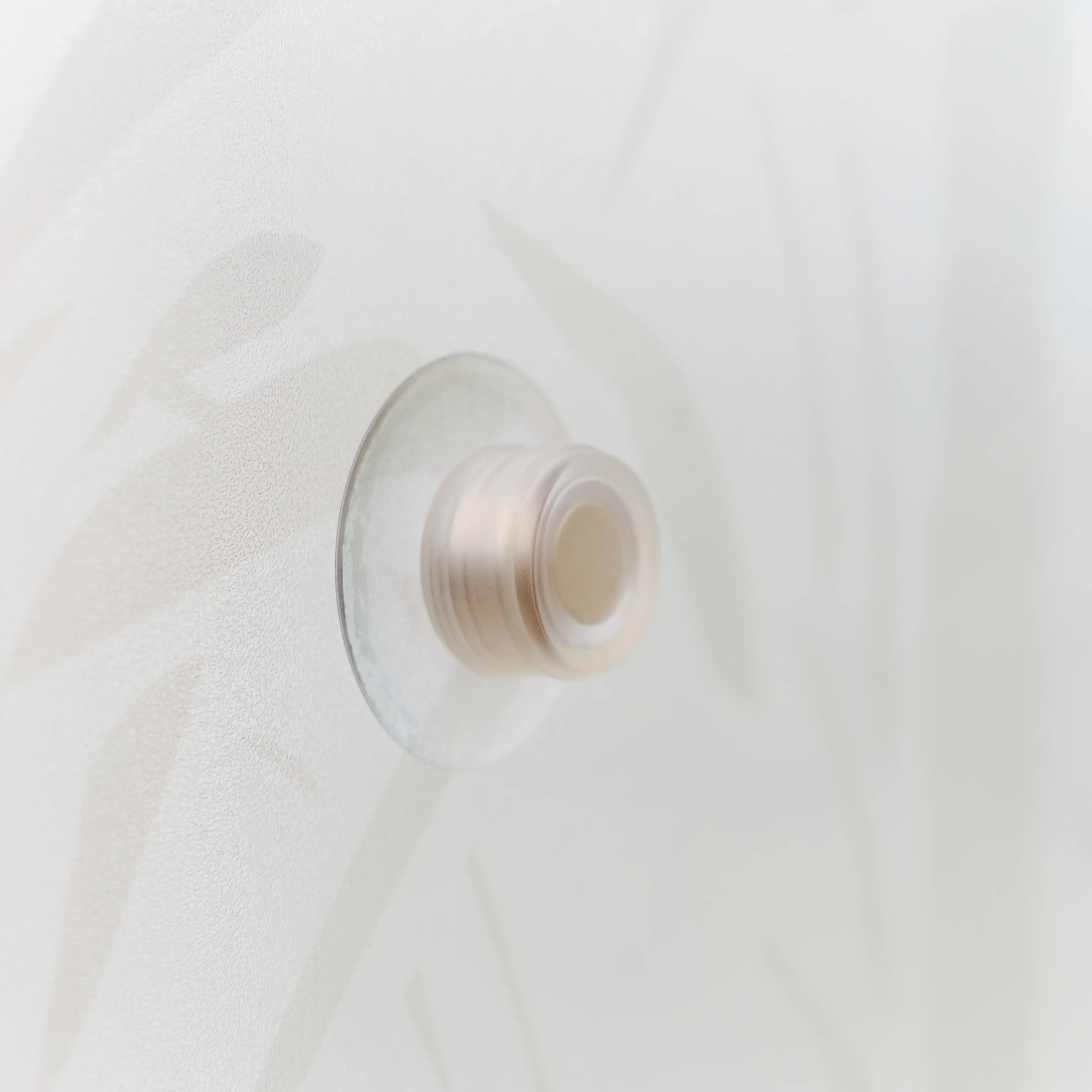 Bar soap magnetic holder